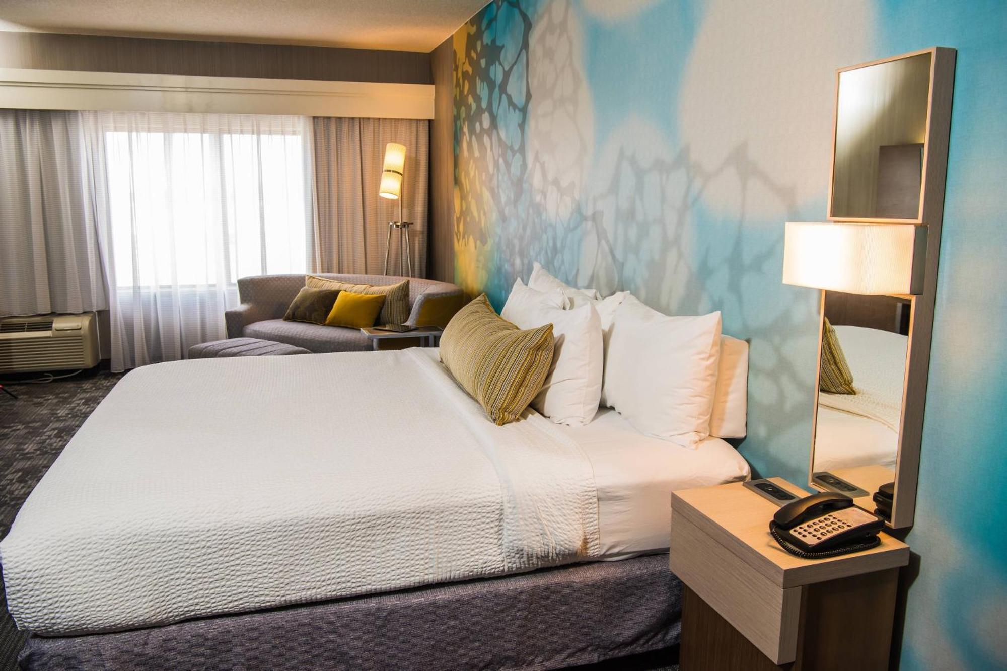 Courtyard By Marriott Erie Ambassador Conference Center Kearsarge