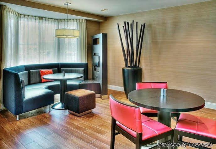 Courtyard By Marriott Erie Ambassador Conference Center Hotel Kearsarge